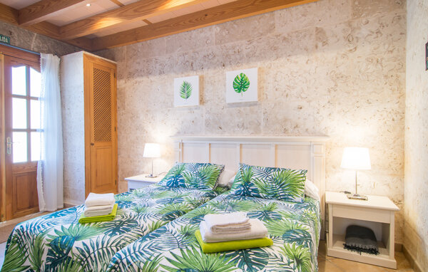Holiday Home - Llucmajor , Spain - EMI628 605