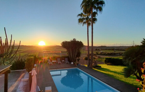 Semesterhus - Muro , Spanien - EMI659 201