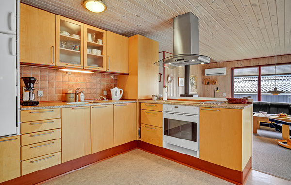 Semesterhus - Binderup Strand , Danmark - F02138 401