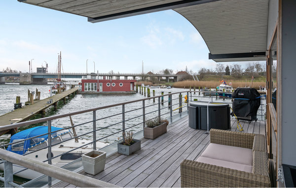 Husbåt/Hus på vatten - Gråsten Havnefront , Danmark - F08115 8