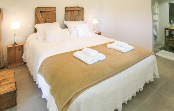 Holiday Home - St. Aubin de Cadeleche , France - FAD373 601