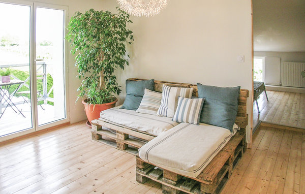 Holiday Home - St. Aubin de Cadeleche , France - FAD373 304