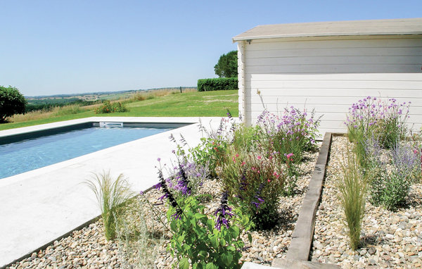 Holiday Home - St. Aubin de Cadeleche , France - FAD373 201
