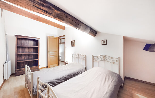 Holiday Home - Bussière-Badil , France - FAD499 601