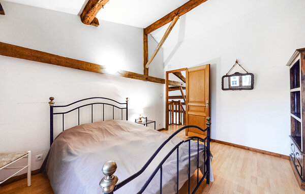 Holiday Home - Bussière-Badil , France - FAD499 602