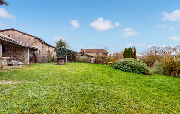 Holiday Home - Bussière-Badil , France - FAD499 101