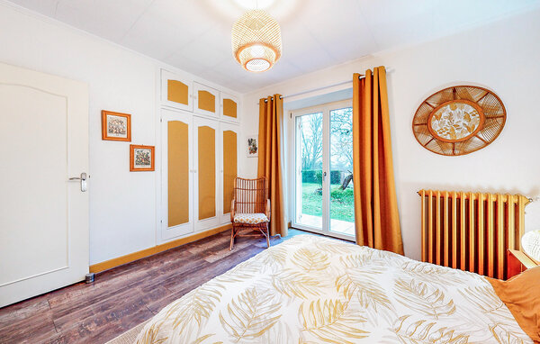 Holiday Home - La Douze , France - FAD502 604