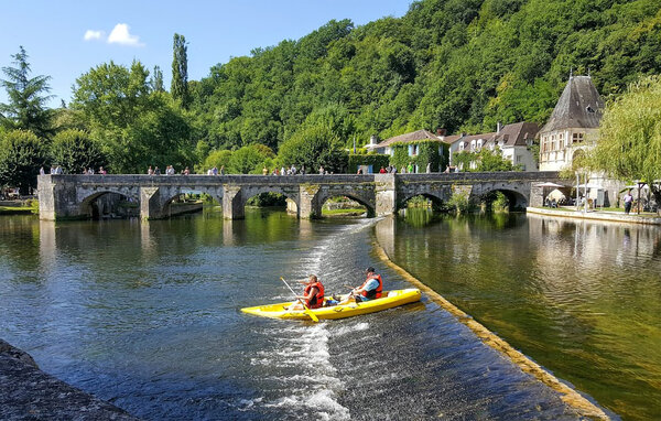 Location de vacances - Plazac , France - FAD508 901
