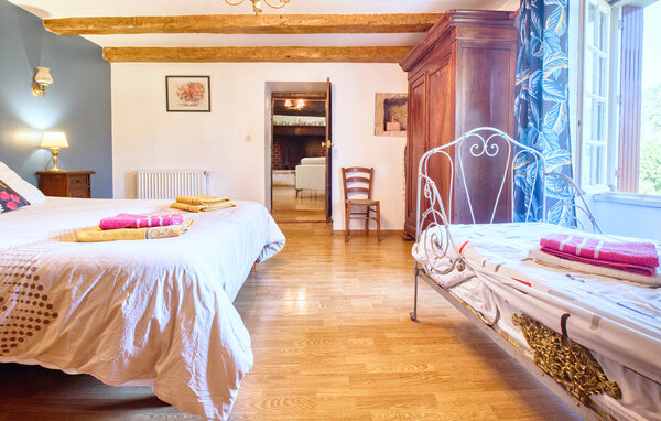 Location de vacances - Plazac , France - FAD508 602