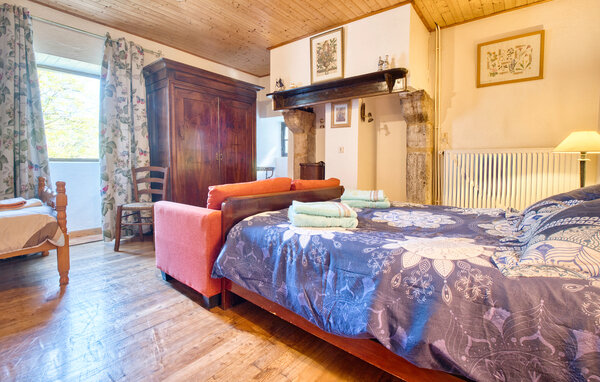 Location de vacances - Plazac , France - FAD508 603