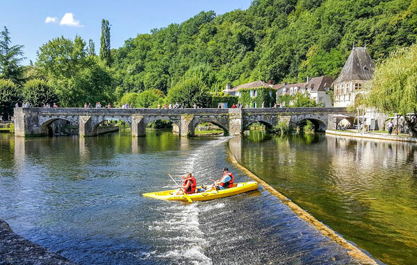 Semesterhus - Saint-Priest-les-Fougères , Frankrike - FAD561 901