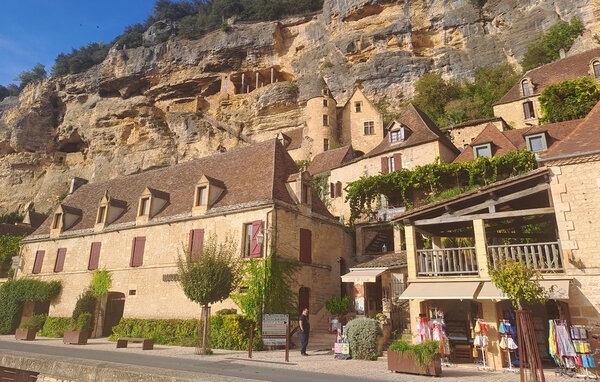 Holiday Home - Saint-Sulpice-de-Roumagnac , France - FAD564 904