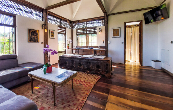 Holiday Home - Saint-Sulpice-de-Roumagnac , France - FAD564 301
