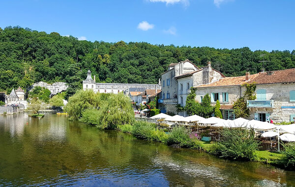 Holiday Home - Saint-Mesmin , France - FAD580 901