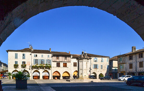 Holiday Home - Saint-Mesmin , France - FAD580 904