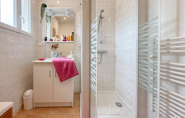 Holiday Home - Saint-Mesmin , France - FAD580 701