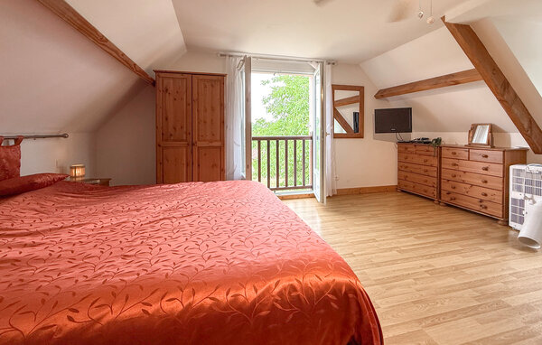 Holiday Home - Saint-Mesmin , France - FAD580 604