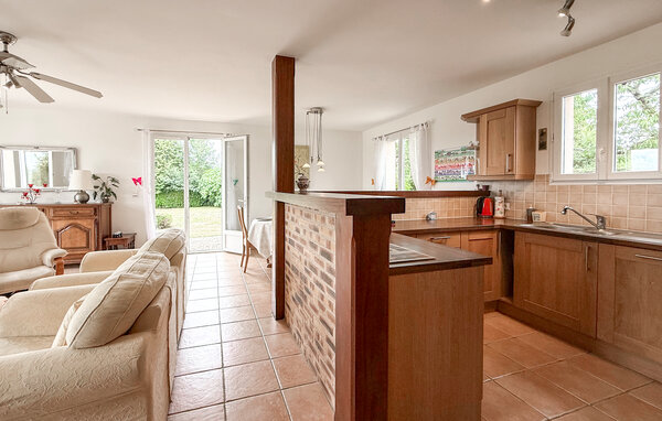 Holiday Home - Saint-Mesmin , France - FAD580 401