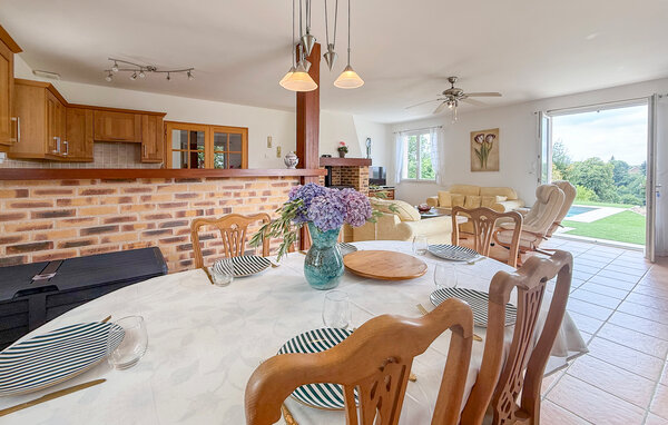 Holiday Home - Saint-Mesmin , France - FAD580 302