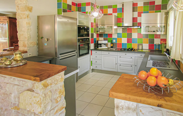 Location de vacances - Savignac les Eglises , France - FAD745 401