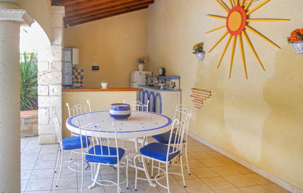 Location de vacances - Savignac les Eglises , France - FAD745 105