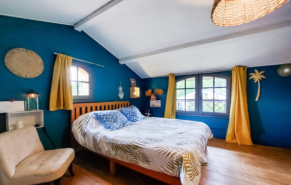 Location de vacances - Le Temple , France - FAG227 601