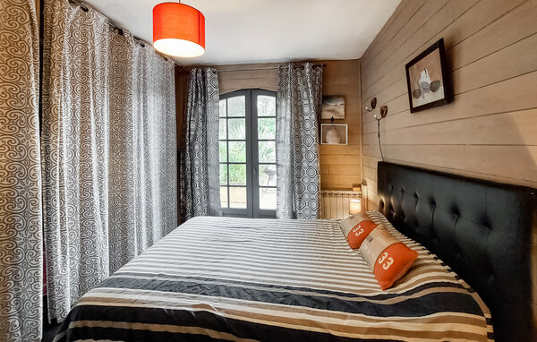 Location de vacances - Le Temple , France - FAG227 607