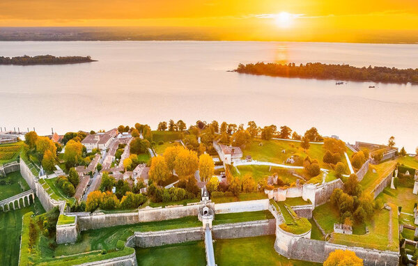 Location de vacances - Mombrier , France - FAG266 902