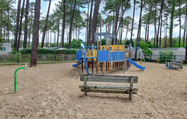 Location de vacances - Saint-Julien-en-Born , France - FAL147 901