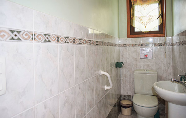 Location de vacances - Trélévern , France - FBC231 703