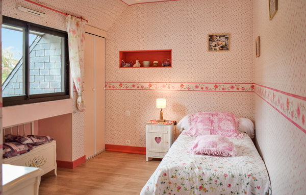 Location de vacances - Trélévern , France - FBC231 604