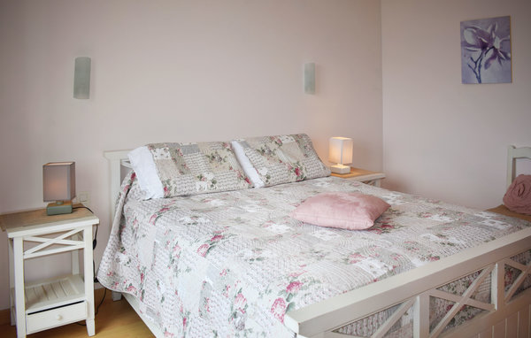 Location de vacances - Trélévern , France - FBC231 607