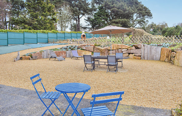 Location de vacances - Trélévern , France - FBC231 101