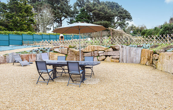 Location de vacances - Trélévern , France - FBC231 105
