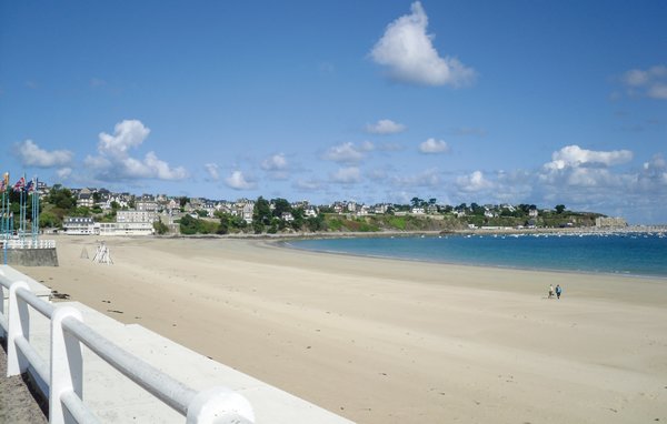 Casa de vacaciones - Matignon , Francia - FBC679 901