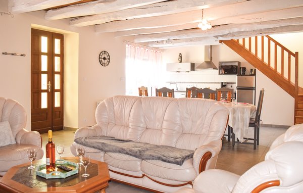 Location de vacances - Le Cambout , France - FBC691 4