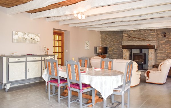 Location de vacances - Le Cambout , France - FBC691 5