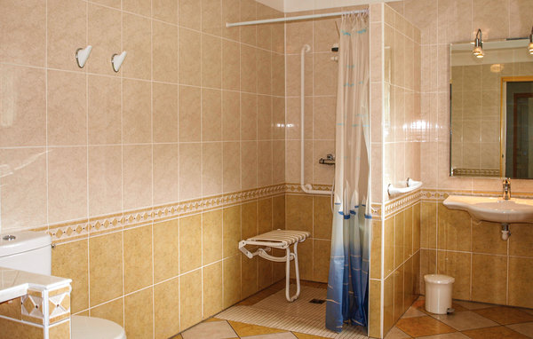 Location de vacances - St. Martin des Pres , France - FBC703 701