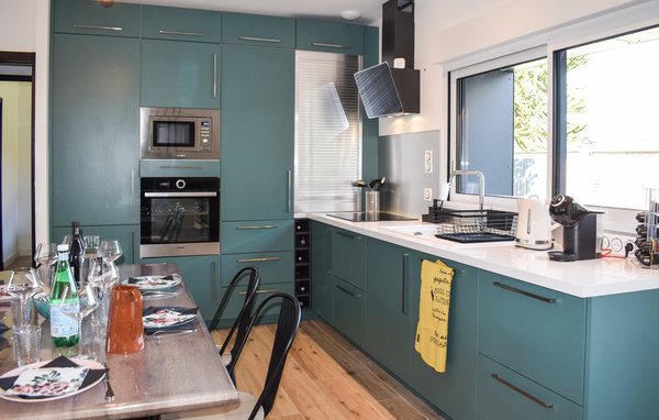 Location de vacances - Le Vieux Bourg , France - FBC805 5