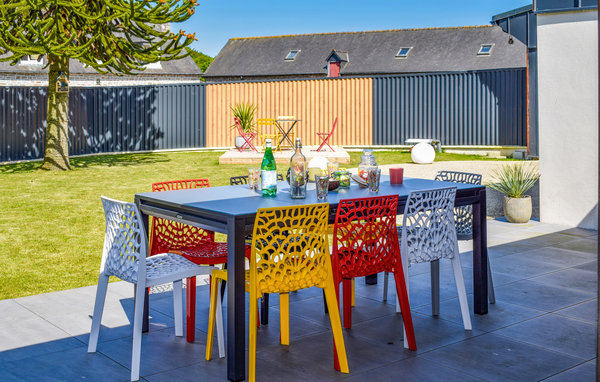 Location de vacances - Le Vieux Bourg , France - FBC805 103