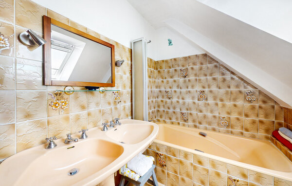 Location de vacances - Châtelaudren-Plouagat , France - FBC833 701