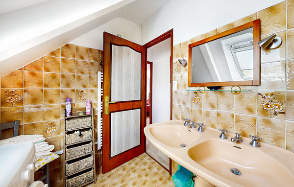 Location de vacances - Châtelaudren-Plouagat , France - FBC833 702