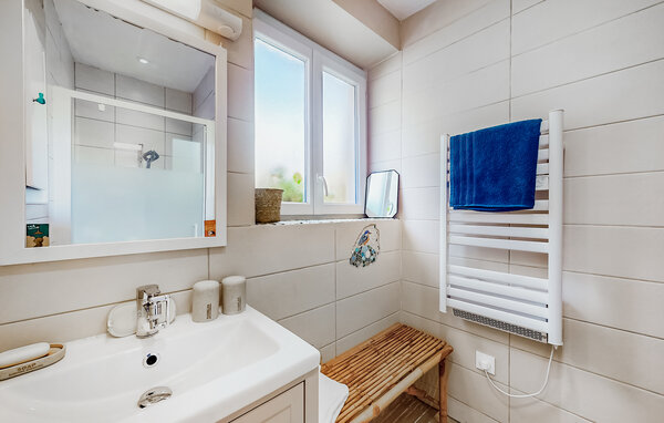 Vakantiehuis - Le Vieux-Bourg , Frankrijk - FBC841 701