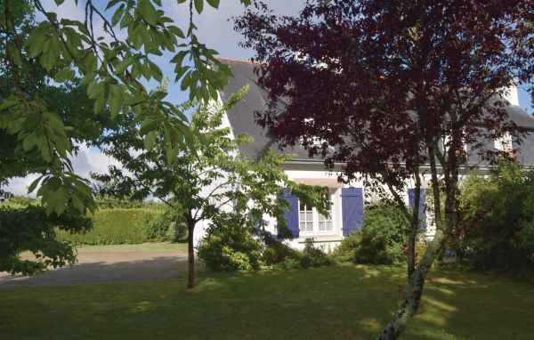 Holiday Home - Pleuven , France - FBF419 81