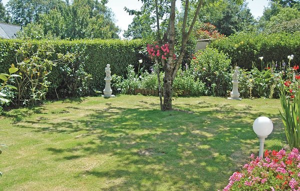 Location de vacances - Saint Jean-Trolimon , France - FBF552 102