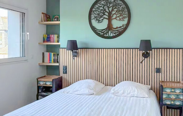 Holiday Home - Cléder , France - FBF788 601