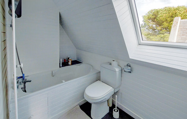 Semesterhus - Combrit , Frankrike - FBF803 703