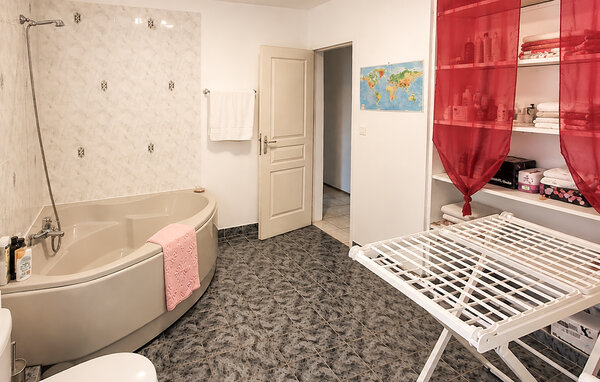 Semesterhus - Saint-Yvi , Frankrike - FBF805 5