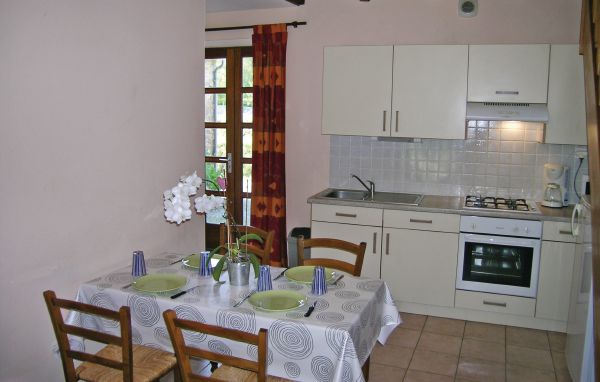 Apartman - Roz-Landrieux , Francuska - FBI097 401