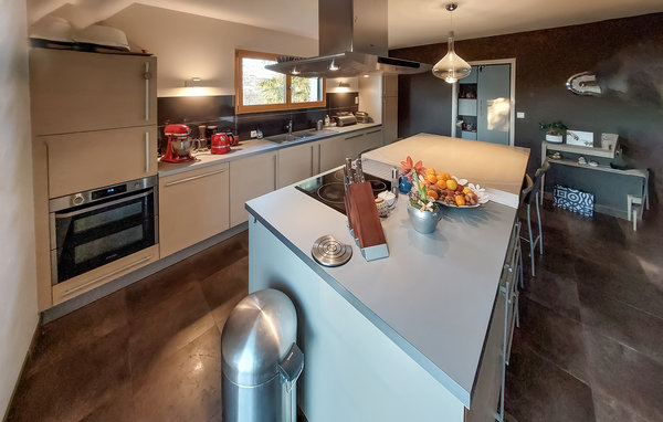 Ferienhaus - Montfort-sur-Meu , Frankreich - FBI136 403